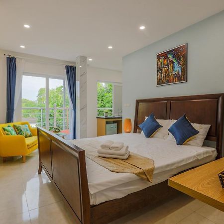 The Lakeview - West Lake Lotus Apartments Hanoï Extérieur photo
