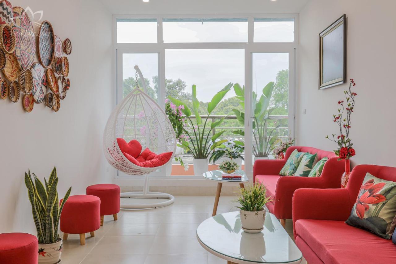 The Lakeview - West Lake Lotus Apartments Hanoï Extérieur photo